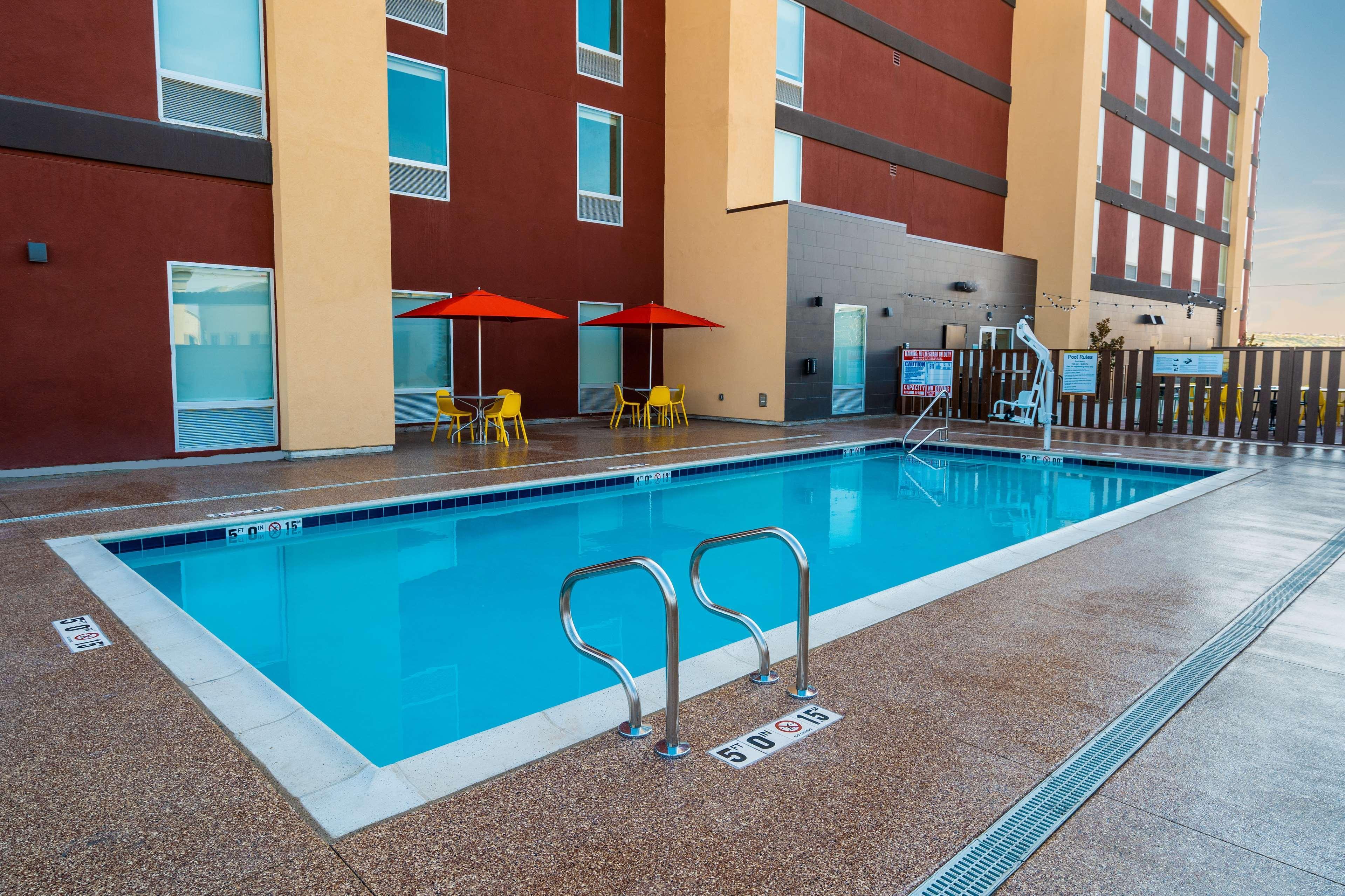 Home2 Suites Bakersfield Bagian luar foto